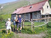 Da Quindicina giro ad anello 'sudato': Passo e Cima Baciamorti - Bocchetta di Regadur - Rifugio Gherardi il 21 maggio 09 - FOTOGALLERY